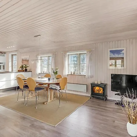 Lovely In Romo With Kitchen Holiday home