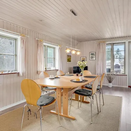 Lovely In Romo With Kitchen *