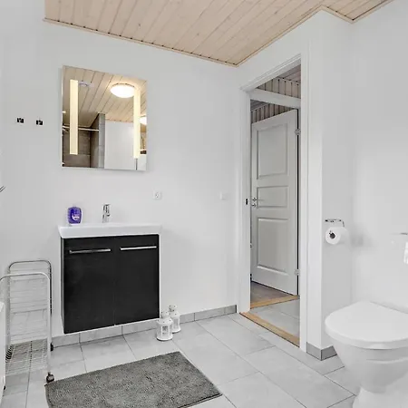 Lovely In Romo With Kitchen *