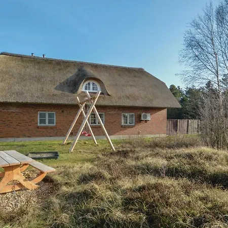 Lovely In Romo With Kitchen Holiday home Toftum (Syddanmark)